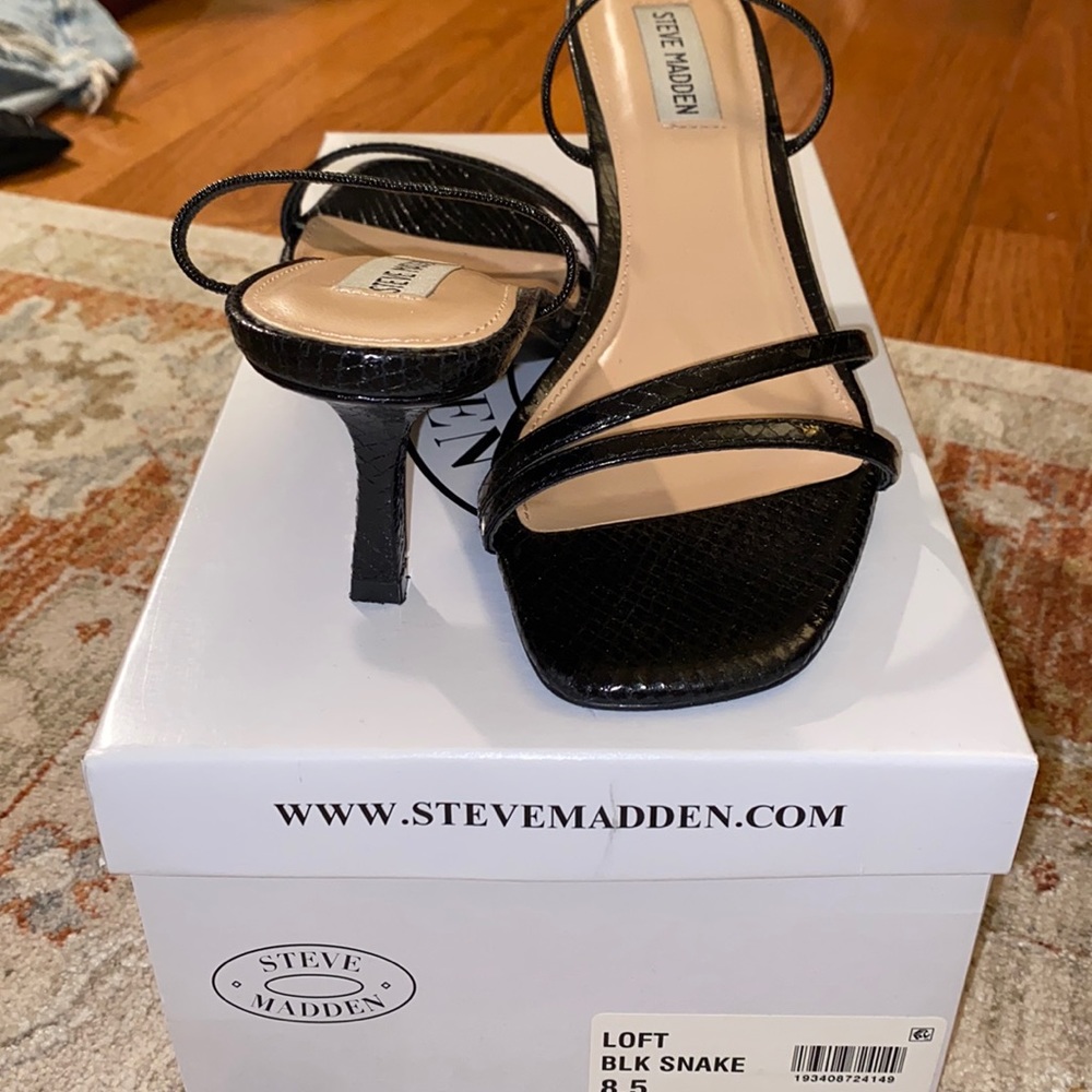 Steve Madden black snake strappy kitten heels
